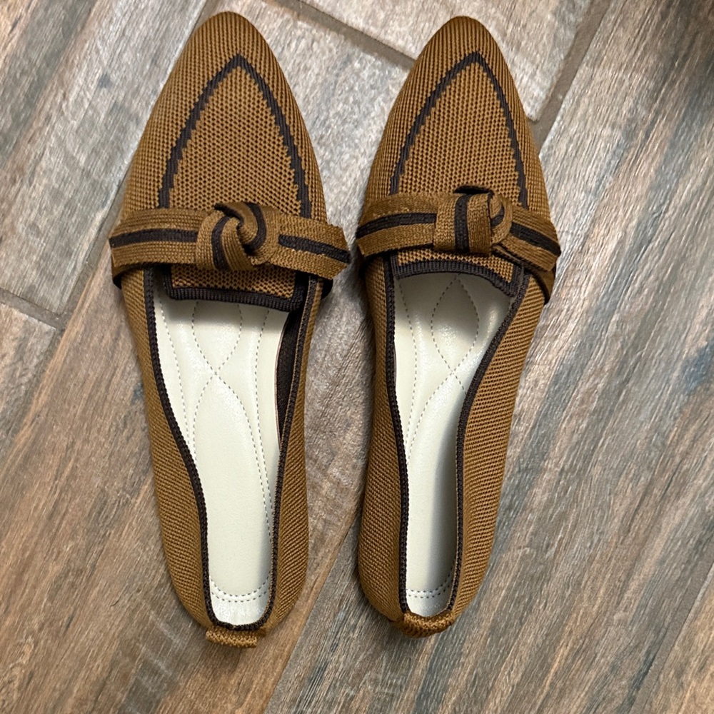 Chic Tan Loafers for Women